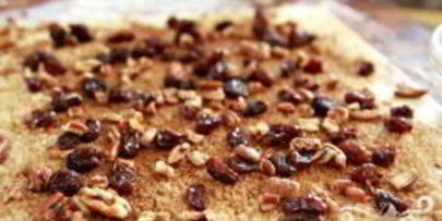 булочки с орехами и изюмом