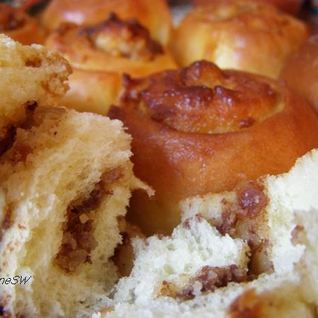 Булочки с ореховой начинкой