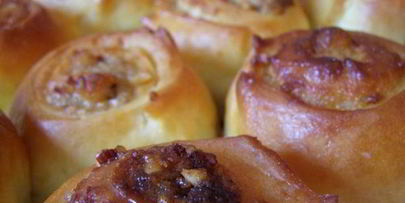 булочки с ореховой начинкой