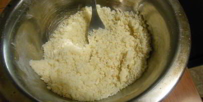 булочки с шоколадом, орехами и посыпкой