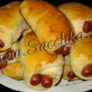 Булочки с сосисками и беконом