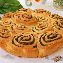 Рецепт Булочки с зеленым соусом