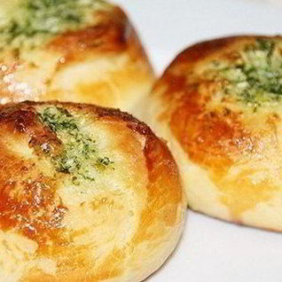 Чесночные домашние булочки