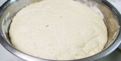 дрожжевые булочки с сыром