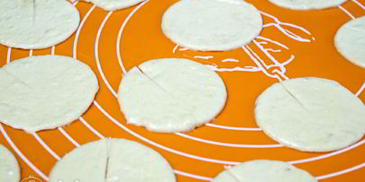 дрожжевые булочки с сыром