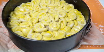 дрожжевые булочки с сыром