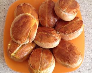 Фаршированные булочки Малятко с яблоками и корицей