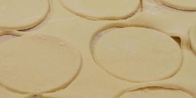 фруктовые булочки из слоеного теста