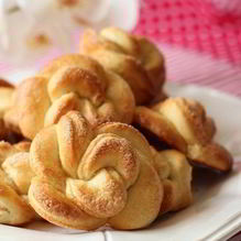 Рецепт Имбирные булочки-розочки с корицей