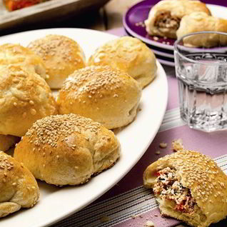 Итальянские булочки с сыром и томатами