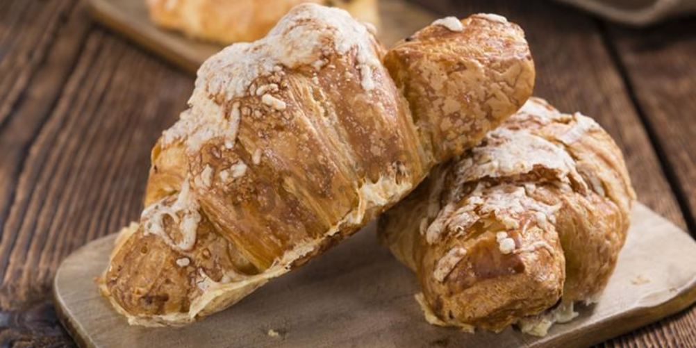 Рецепт круассаны с сыром из слоеного теста