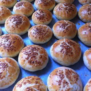 Маленькие булочки с начинкой