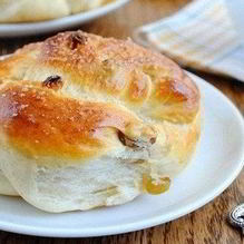 Рецепт Мягкие пряные булочки с изюмом
