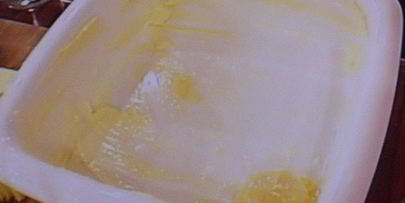 сдобные заливные булочки с глазированным яблоком