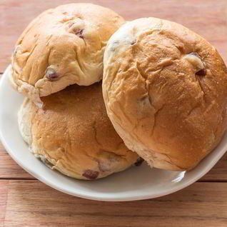 Сладкие булочки с цукатами