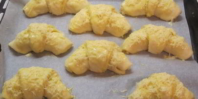 сырные круассаны