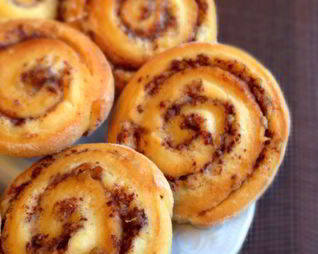 Творожные булочки с корицей и шоколадом