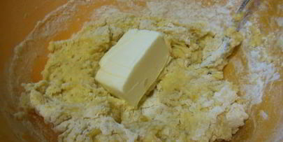 тыквенные двухцветные булочки