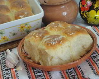 Украинские пампушки с чесноком