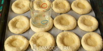 ватрушки из дрожжевого теста с творогом