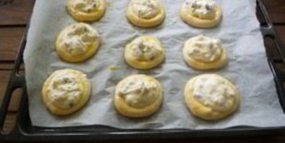 ватрушки с творогом из дрожжевого теста