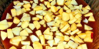 влажные коричные булочки в яблочной карамели