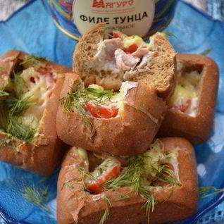 Закусочные булочки с тунцом