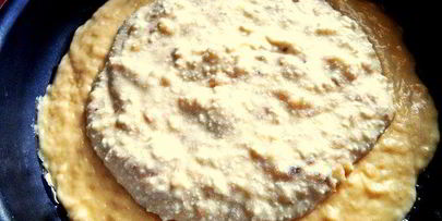 заливная ватрушка с бананами