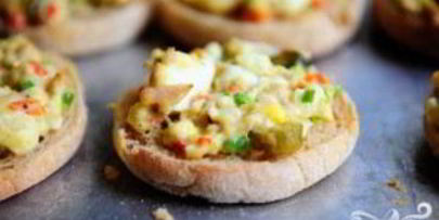 запеченные булочки с тунцом и сыром