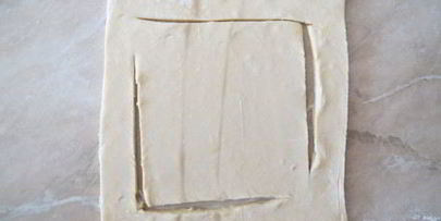 быстрые слойки с рикоттой и персиками