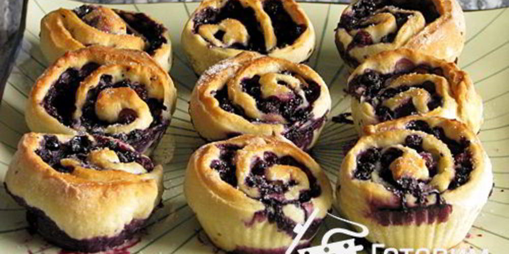 Рецепт черничные рулетики