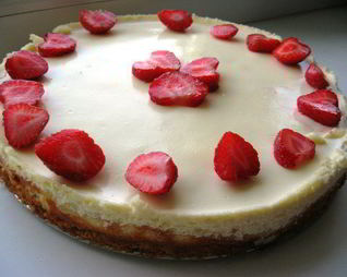 Чизкейк с клубникой