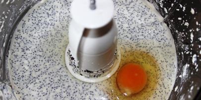 маковый чизкейк под лимонно-сметанным топпингом