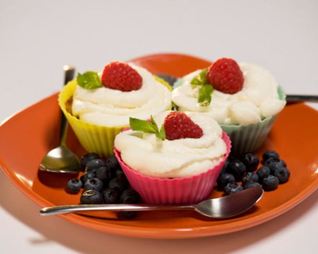 Мини-чизкейки с ягодами