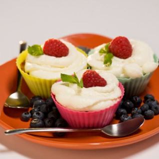 Мини-чизкейки с ягодами