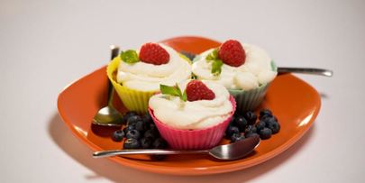 мини-чизкейки с ягодами