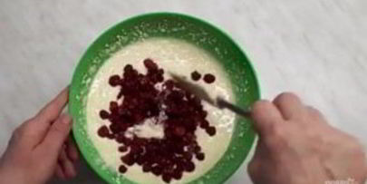 нежный малиновый чизкейк с хрустящей корочкой