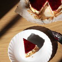 Рецепт Низкоуглеводный чизкейк с брусничным соусом