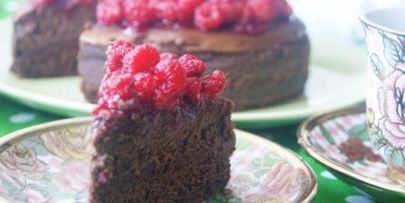 шоколадный чизкейк с малиной