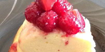 японский чизкейк с ягодным соусом