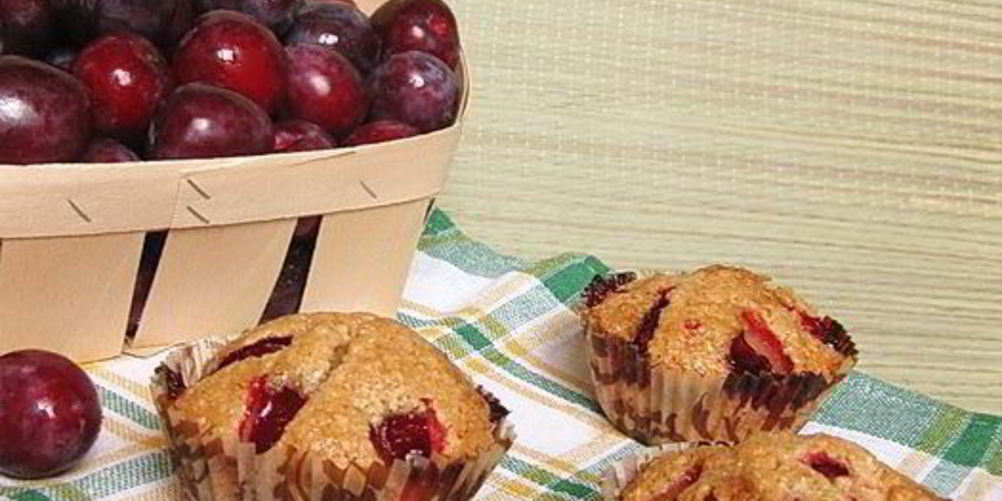 Рецепт белковые кексы на манке со сливами