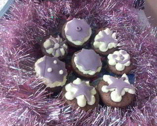 Капкейки с сюрпризом и сырным кремом