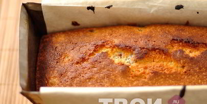 кекс на яичных белках с ягодами