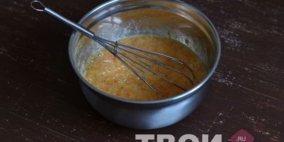 кекс с хурмой