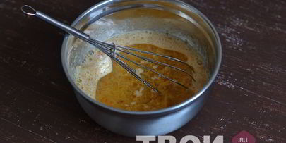 кекс с хурмой