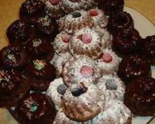 Кексы на кефире в формочках День и ночь