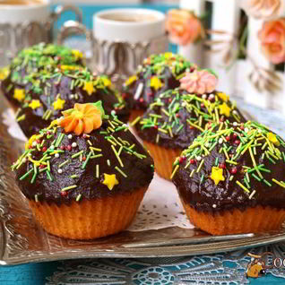 Кексы с ликером и шоколадной глазурью