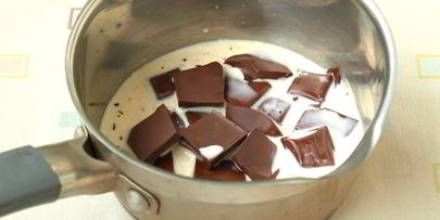 кексы с ликером и шоколадной глазурью