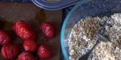 хлебные кексики с клубникой