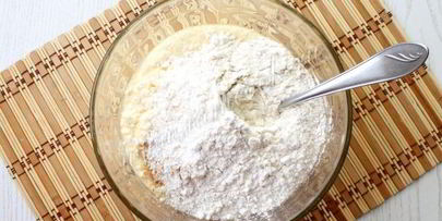 лимонный кекс с грушами и миндалем